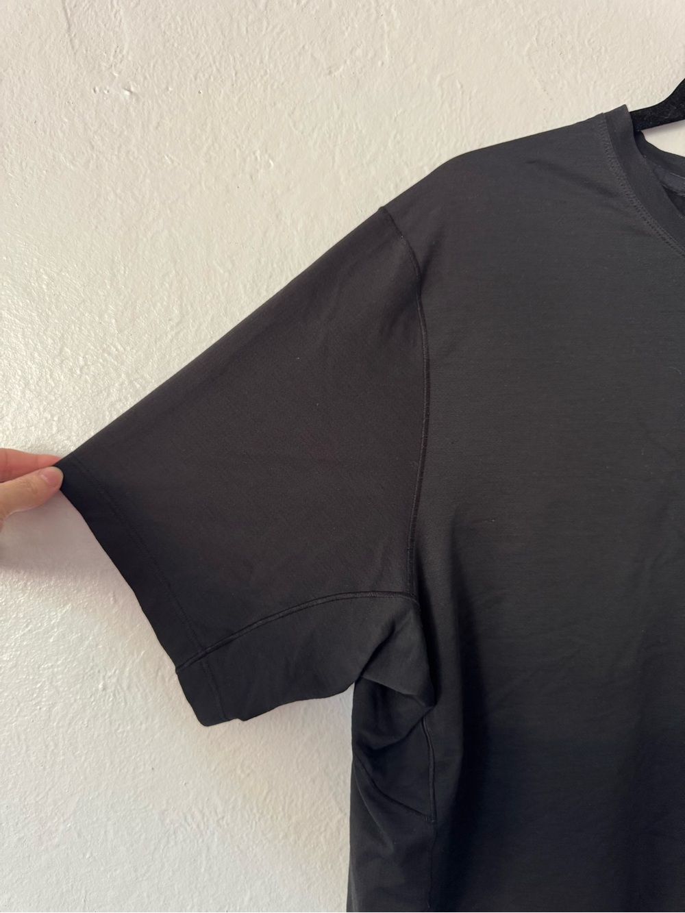 Arc'teryx Black Shirt - Picture 5 of 10